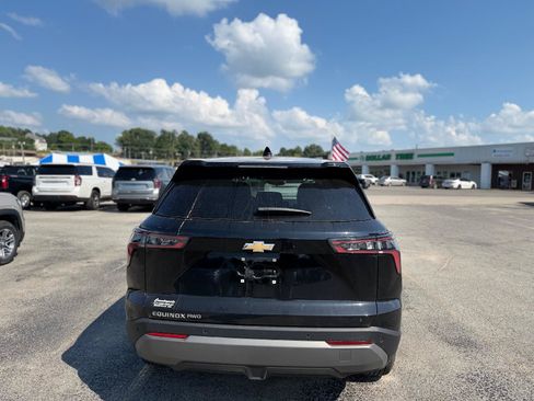 Used 2025 Chevrolet Equinox LT AWD/4WD image 4
