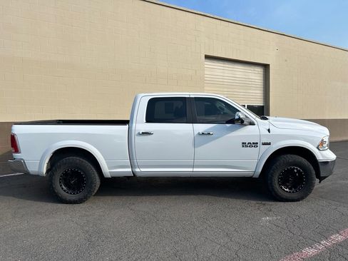 Used 2016 RAM 1500 Laramie AWD/4WD image 3