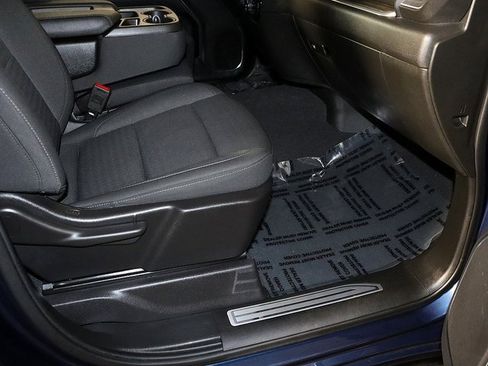 Used 2023 Chevrolet Silverado 1500 LT image 34