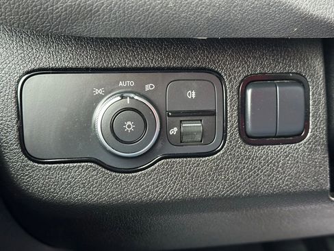 Used 2023 Mercedes-Benz Sprinter 2500 image 29