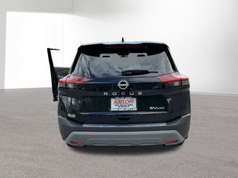 Used 2023 Nissan Rogue SV AWD/4WD image 4