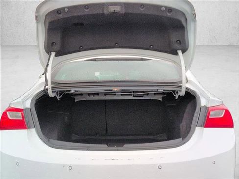 Used 2024 Chevrolet Malibu LT FWD image 6
