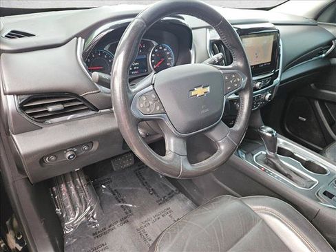 Used 2020 Chevrolet Traverse Premier w/ LPO, Blackout Package AWD/4WD image 9