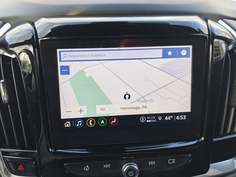 Used 2023 Chevrolet Traverse RS image 32