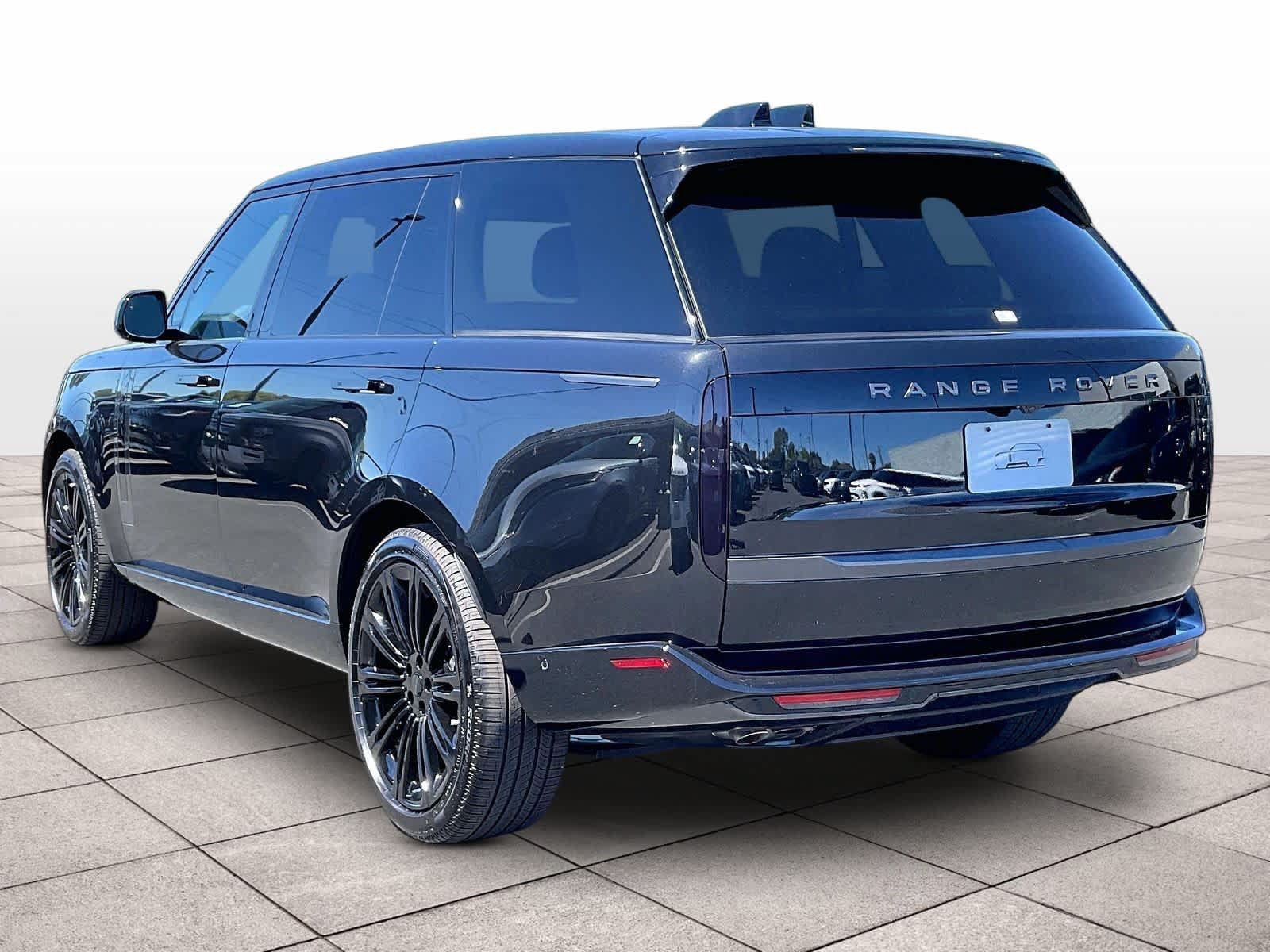 New 2026 Land Rover Range Rover Long Wheelbase SE AWD/4WD image 3