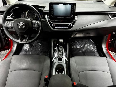 Used 2022 Toyota Corolla LE w/ Carpet Mat Package (TMS) image 37
