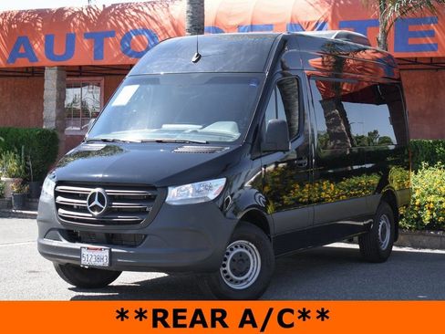 Used 2021 Mercedes-Benz Sprinter 2500 image 4