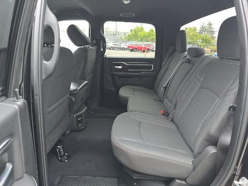 Used 2025 RAM 2500 Big Horn AWD/4WD image 4