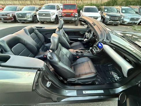 Used 2016 Ford Mustang GT Premium w/ Equipment Group 401A RWD image 16