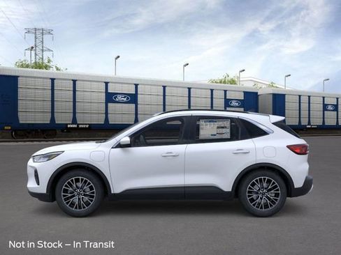 New 2026 Ford Escape SE w/ Class II Trailer Tow Package image 3