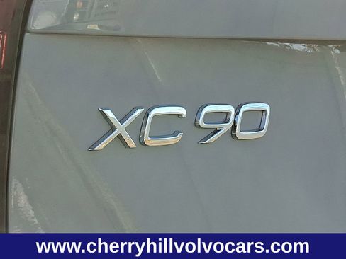 New 2026 Volvo XC90 B6 Plus w/ Protection Package Premier image 17