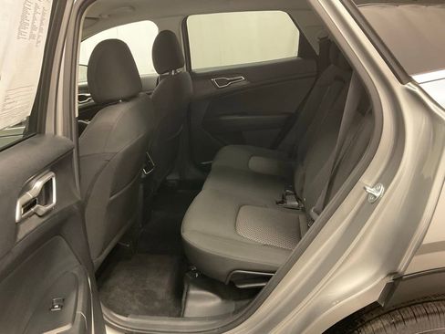 Used 2024 Kia Sportage LX image 31