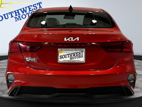 Used 2023 Kia Forte LXS w/ LXS Technology Package FWD image 6