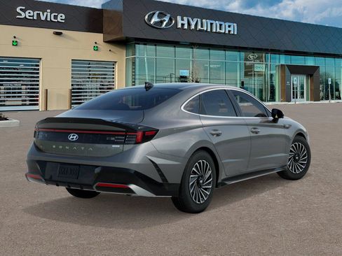 New 2026 Hyundai Sonata Limited FWD image 4