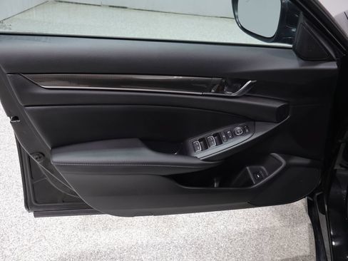 Used 2022 Honda Accord Sport image 12