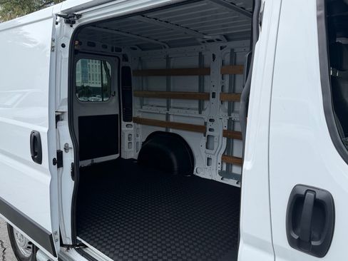 Used 2025 RAM ProMaster 2500 w/ U-Haul Equipment Group FWD image 14