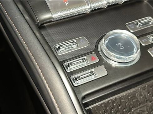 New 2026 Lincoln Nautilus Premier image 17