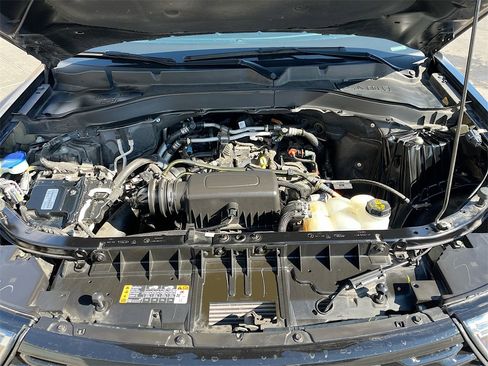 Used 2022 Ford Explorer XLT w/ Equipment Group 202A image 30