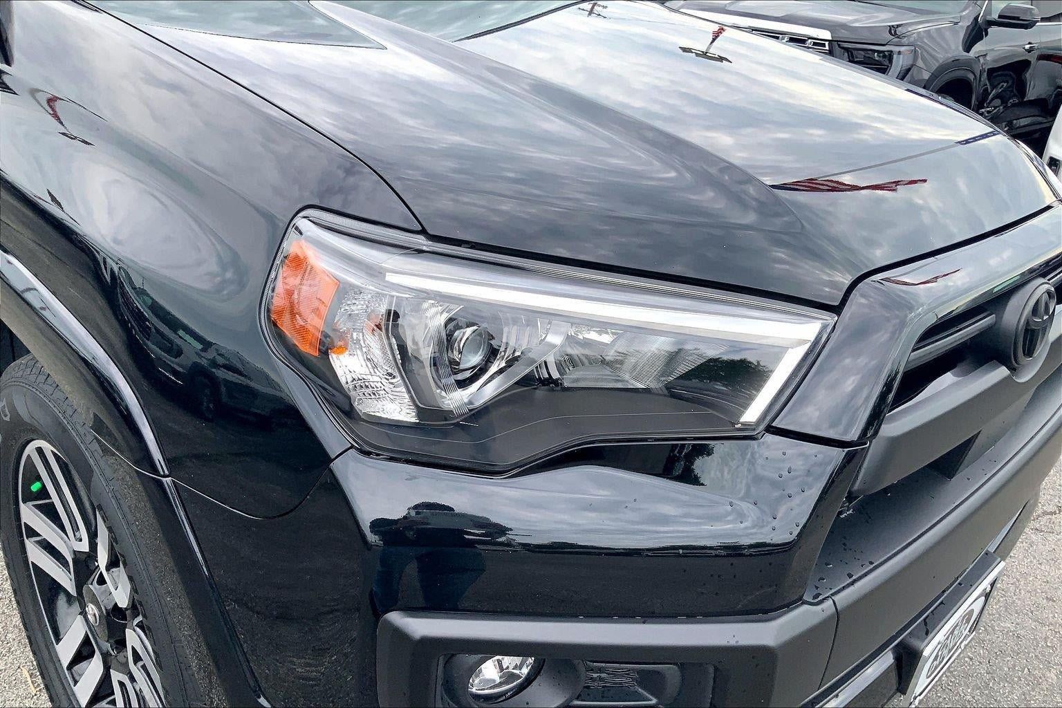 Used 2024 Toyota 4Runner Limited AWD/4WD image 25
