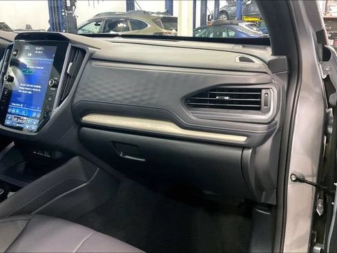 Used 2025 Subaru Forester Limited AWD/4WD image 16