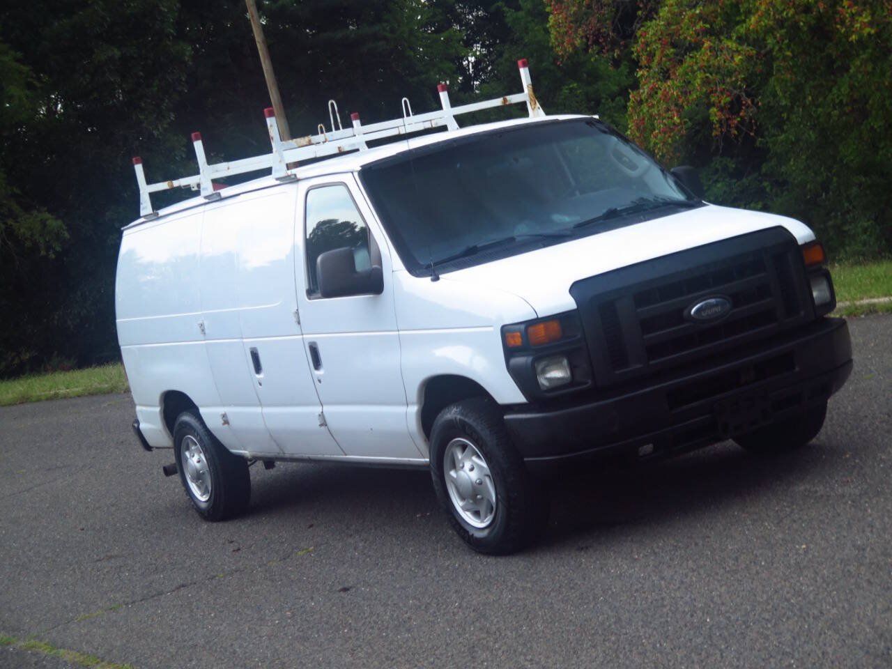 Used 2013 Ford E-250 and Econoline 250 w/ Commercial Cargo Van Pkg RWD image 18