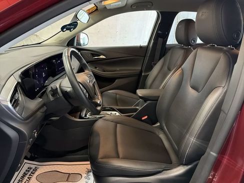 Certified 2024 Buick Encore GX Sport Touring w/ Comfort Package AWD/4WD image 11