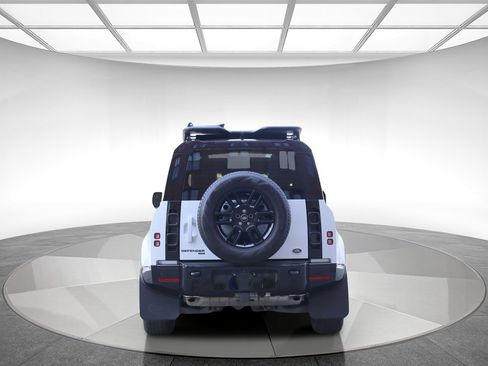 Used 2022 Land Rover Defender 90 X-Dynamic HSE AWD/4WD image 7