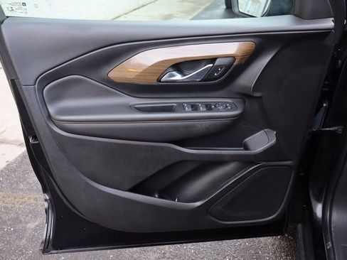 Used 2021 GMC Terrain SLE w/ Driver Convenience Package image 16