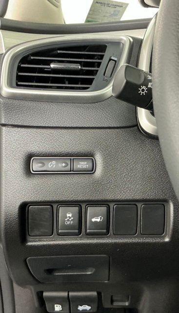 Used 2017 Nissan Murano SL w/ SL Technology Package FWD image 14