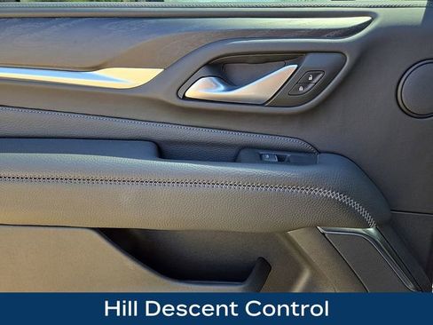 Used 2022 GMC Yukon Denali w/ Denali Premium Package AWD/4WD image 24