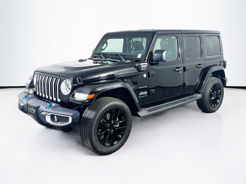 Used 2023 Jeep Wrangler Sahara image 3