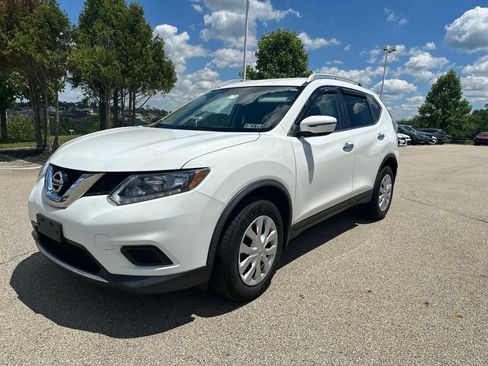 Used 2016 Nissan Rogue S w/ Appearance Package AWD/4WD image 6