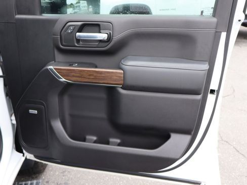 Used 2023 Chevrolet Silverado 2500 High Country w/ Technology Package AWD/4WD image 39