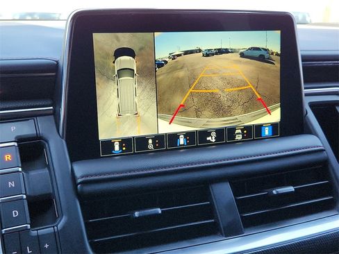 Used 2021 Chevrolet Suburban RST w/ Luxury Package image 19