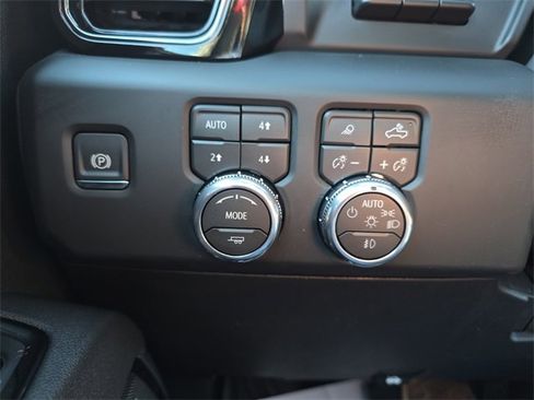 New 2026 GMC Sierra 2500 AT4 w/ AT4 Premium Plus Package image 24