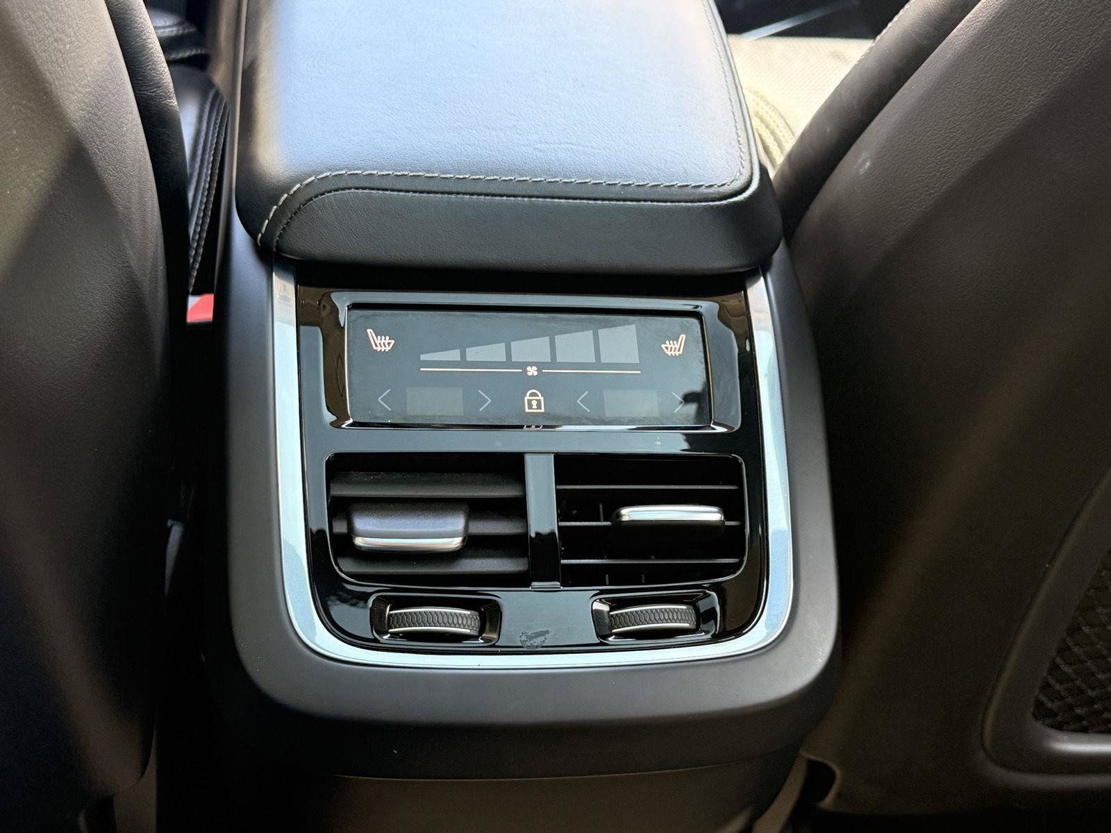 Used 2018 Volvo XC60 T6 Inscription AWD/4WD image 22