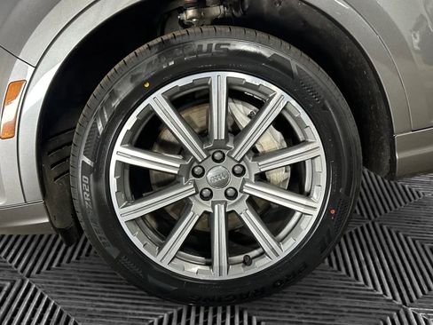 Used 2018 Audi Q7 3.0T Premium Plus w/ Premium Plus Package AWD/4WD image 16