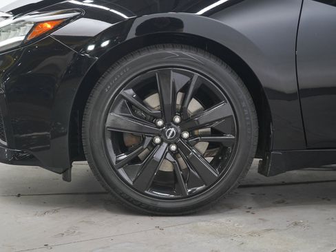 Used 2023 Nissan Maxima SL FWD image 27