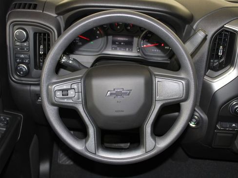 Used 2025 Chevrolet Silverado 1500 Custom Trail Boss w/ LPO, Dark Essentials Package image 15