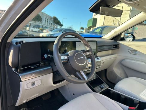 Used 2024 Hyundai Kona SEL image 13