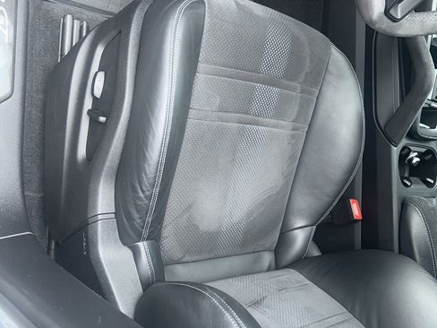 Used 2022 Porsche Cayenne Turbo GT image 4