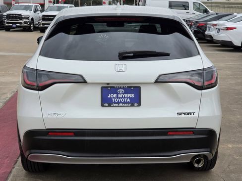 Used 2024 Honda HR-V Sport image 8