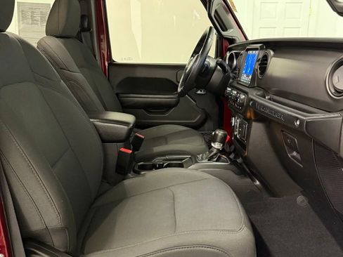 Used 2022 Jeep Wrangler Unlimited Sport image 13