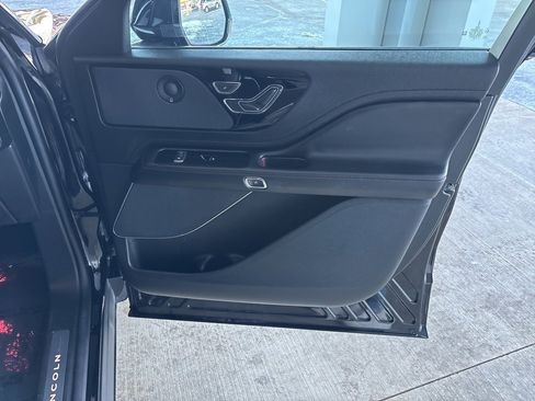 Used 2024 Lincoln Aviator Reserve image 29