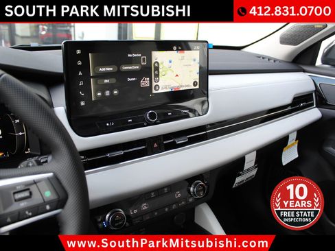 New 2025 Mitsubishi Outlander AWD image 28