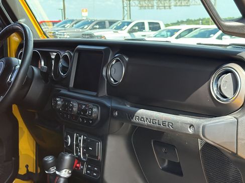 Certified 2019 Jeep Wrangler Unlimited Rubicon AWD/4WD image 22