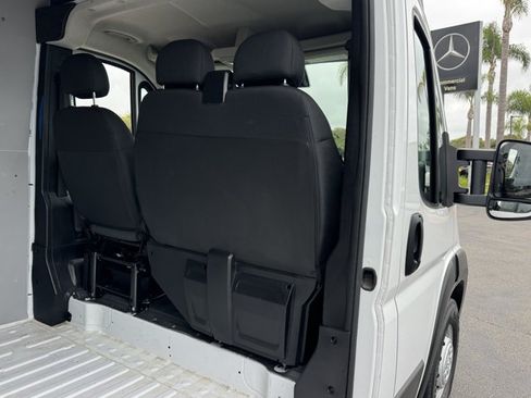 Used 2023 RAM ProMaster 2500 w/ Driver Convenience Group FWD image 9