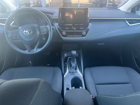 Used 2025 Toyota Corolla LE FWD image 32