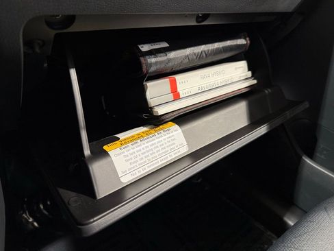 Used 2023 Toyota RAV4 XLE image 31