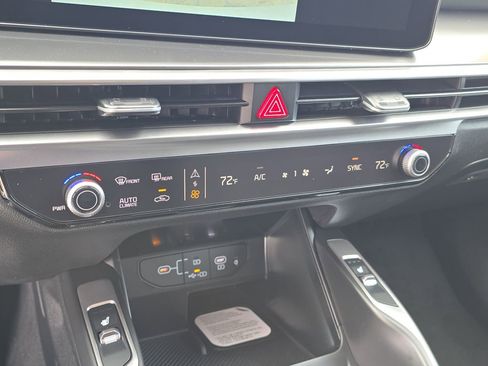 New 2026 Kia Sorento S w/ S Panoramic Sunroof Package FWD image 25